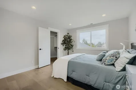 11700 SE 234th Place Kent WA 98031