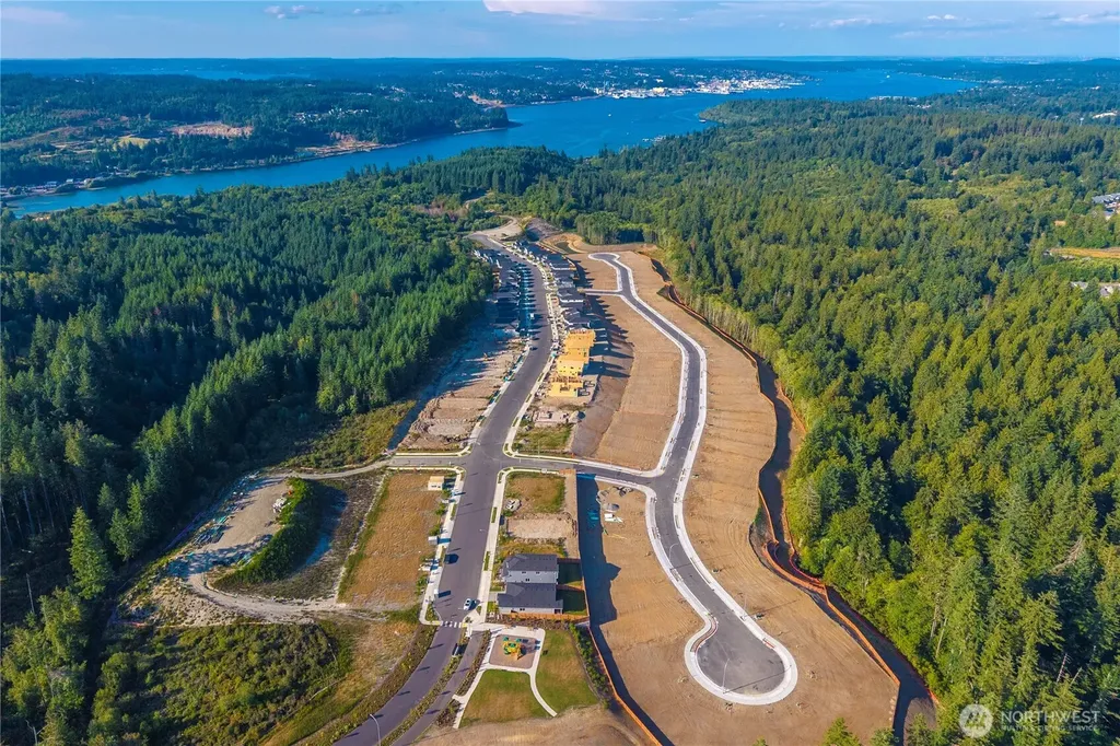 3939 Flat Top Drive Bremerton WA 98312