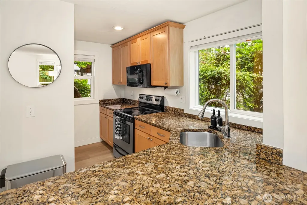 8615 238th Street SW Edmonds WA 98026