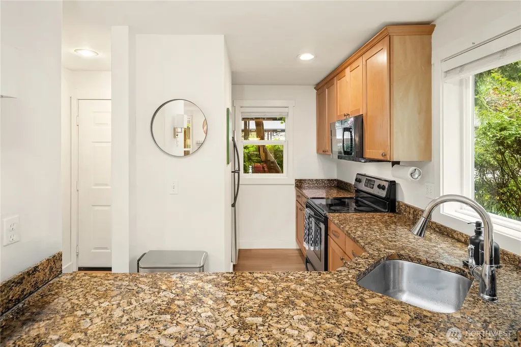 8615 238th Street SW Edmonds WA 98026