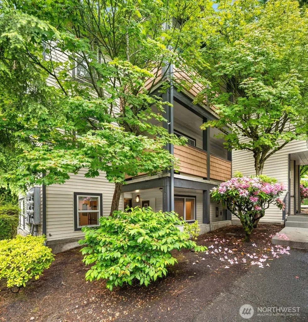 8615 238th Street SW Edmonds WA 98026