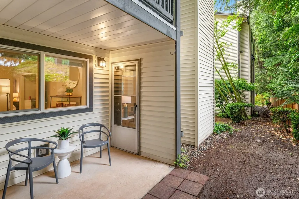 8615 238th Street SW Edmonds WA 98026