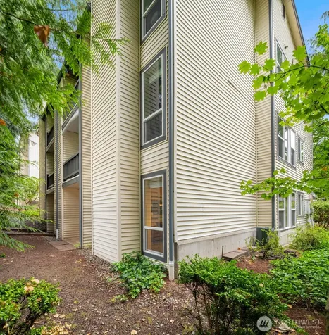8615 238th Street SW Edmonds WA 98026