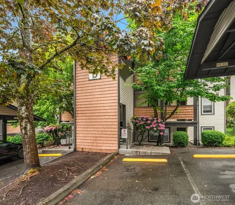 8615 238th Street SW Edmonds WA 98026