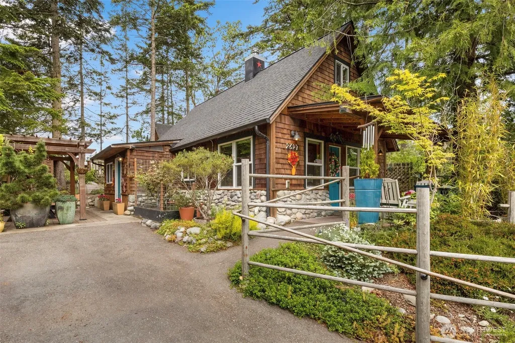 2437 Eddy Street Port Townsend WA 98368
