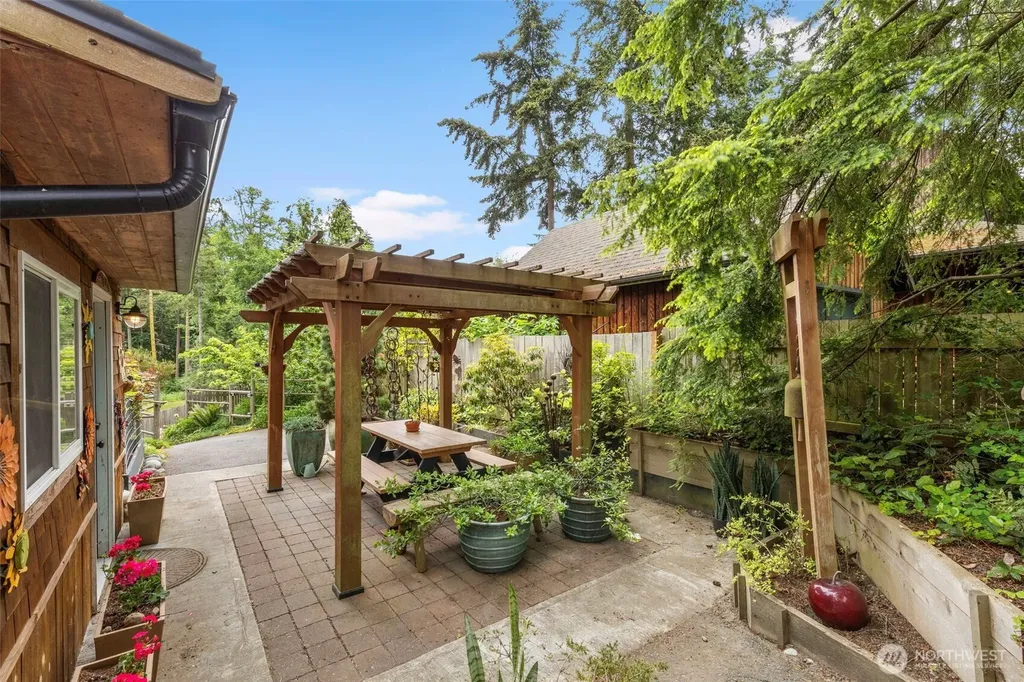 2437 Eddy Street Port Townsend WA 98368