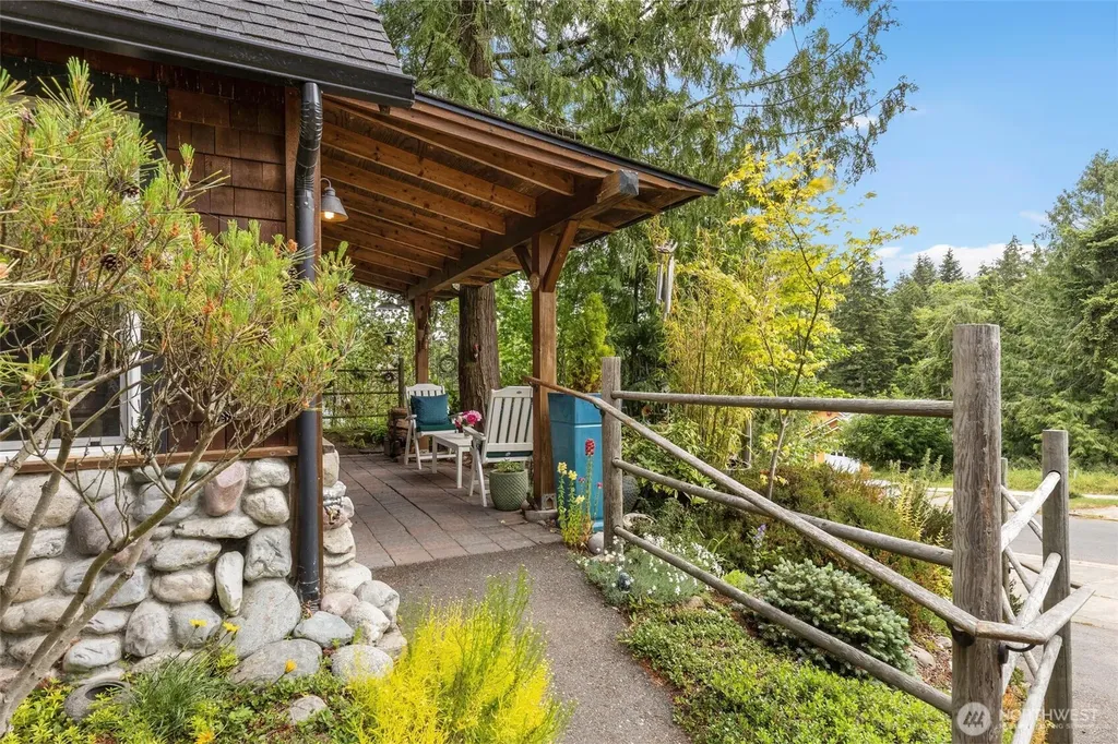 2437 Eddy Street Port Townsend WA 98368
