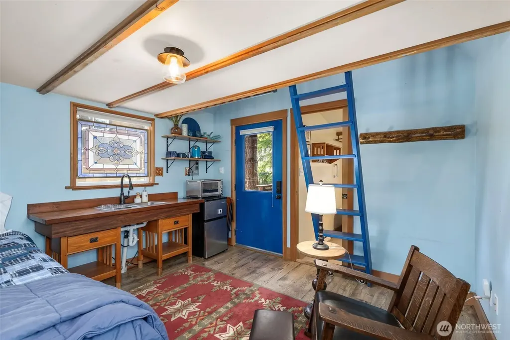 2437 Eddy Street Port Townsend WA 98368