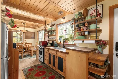 2437 Eddy Street Port Townsend WA 98368