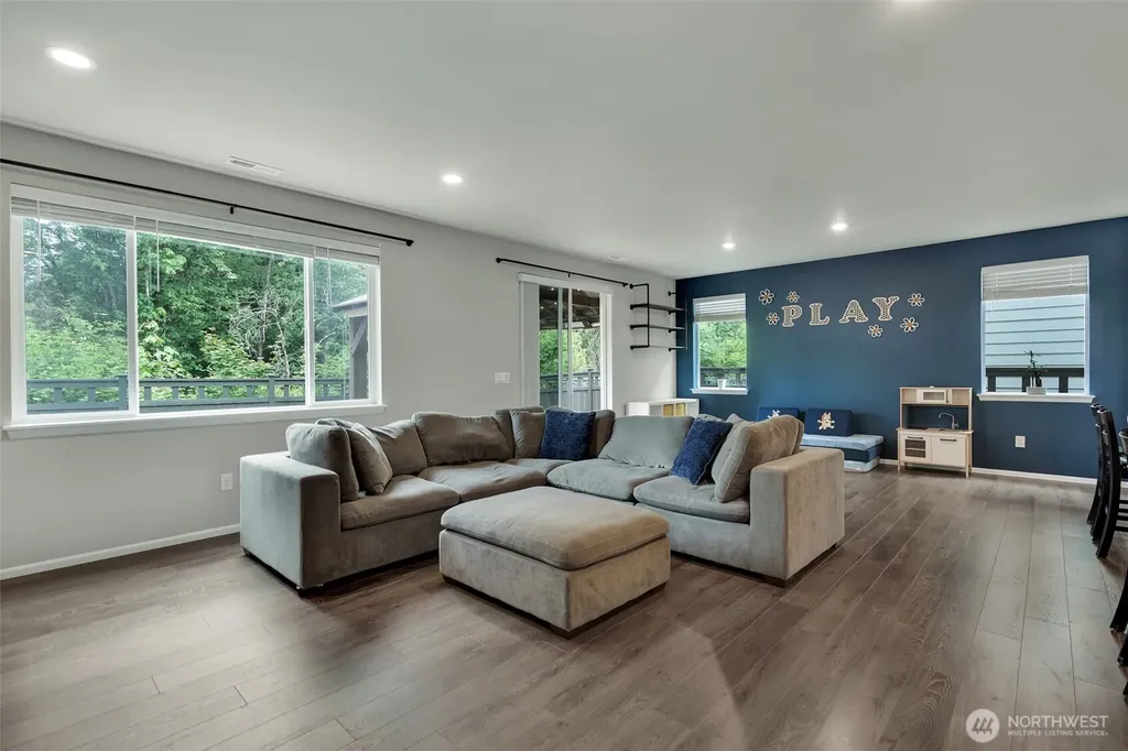 32670 Stuart Avenue SE Black Diamond WA 98010