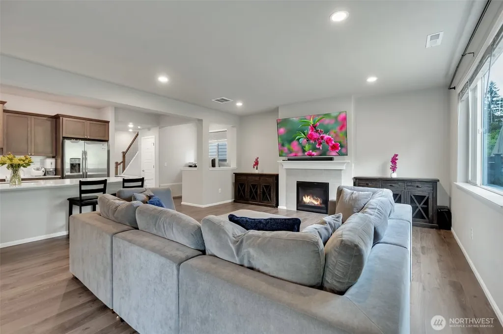 32670 Stuart Avenue SE Black Diamond WA 98010