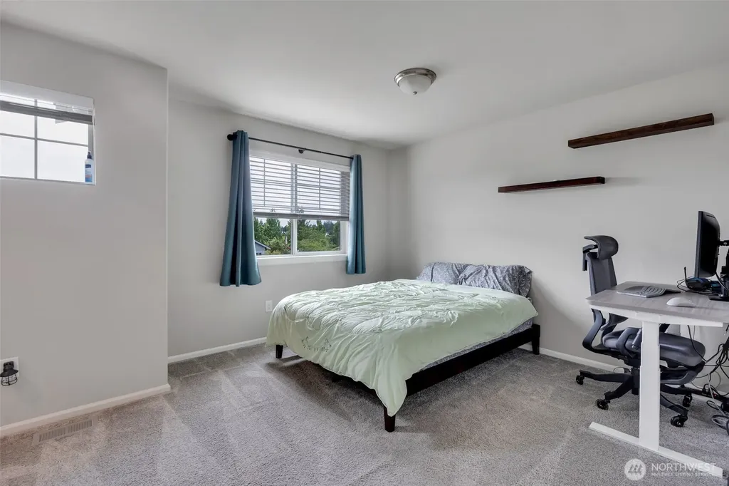 32670 Stuart Avenue SE Black Diamond WA 98010