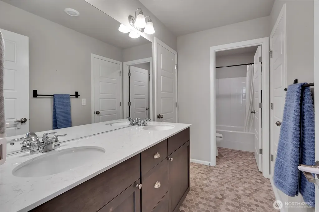 32670 Stuart Avenue SE Black Diamond WA 98010