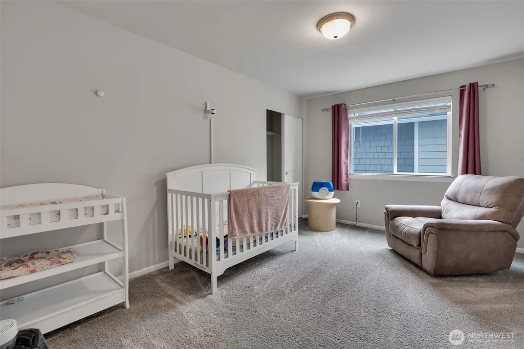 32670 Stuart Avenue SE Black Diamond WA 98010