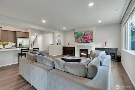 32670 Stuart Avenue SE Black Diamond WA 98010