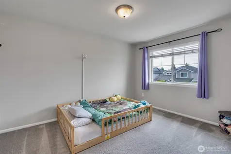 32670 Stuart Avenue SE Black Diamond WA 98010