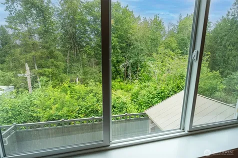32670 Stuart Avenue SE Black Diamond WA 98010