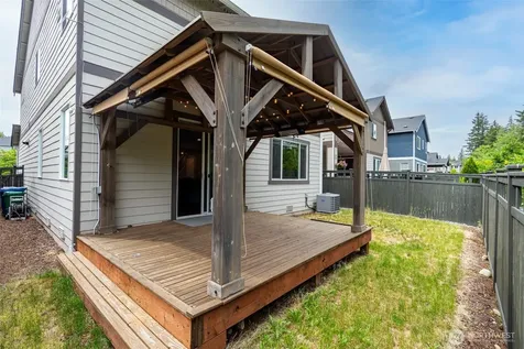32670 Stuart Avenue SE Black Diamond WA 98010