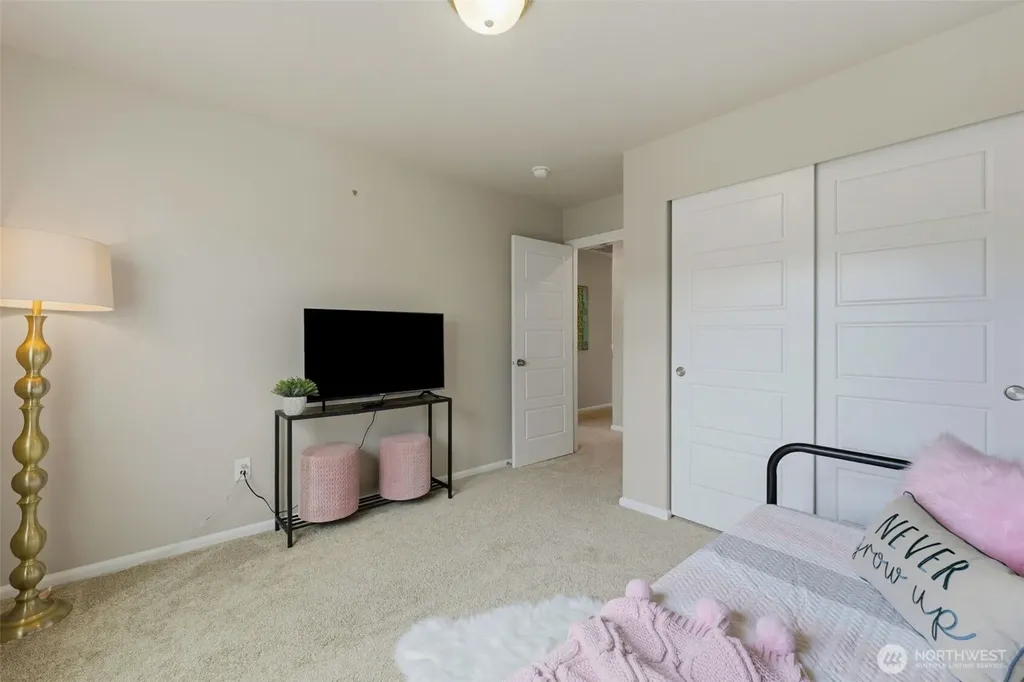 32467 Tolmie Lane Black Diamond WA 98010