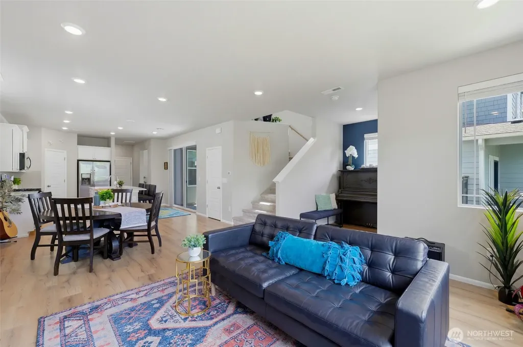 32467 Tolmie Lane Black Diamond WA 98010