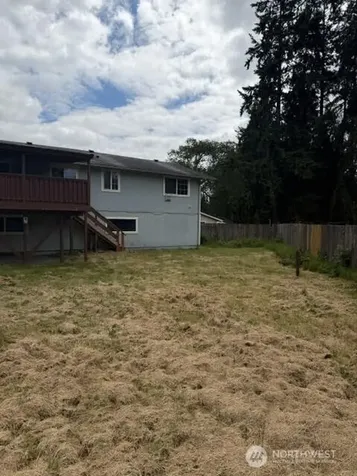 1306 Sherwood Court E Tacoma WA 98445