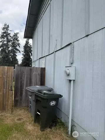 1306 Sherwood Court E Tacoma WA 98445