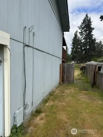 1306 Sherwood Court E Tacoma WA 98445