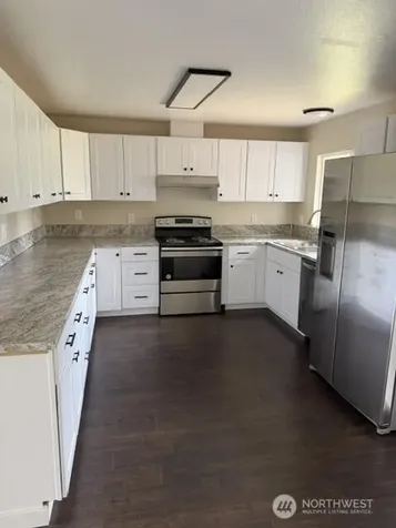 1306 Sherwood Court E Tacoma WA 98445
