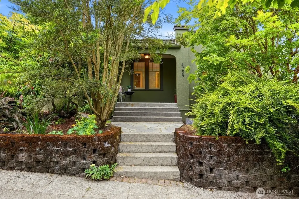 4755 39th Avenue S Seattle WA 98118