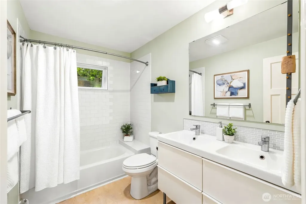 4755 39th Avenue S Seattle WA 98118