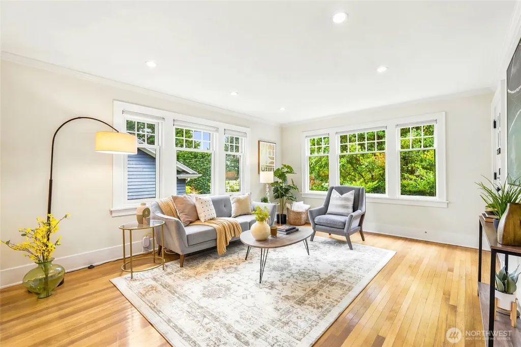 4755 39th Avenue S Seattle WA 98118
