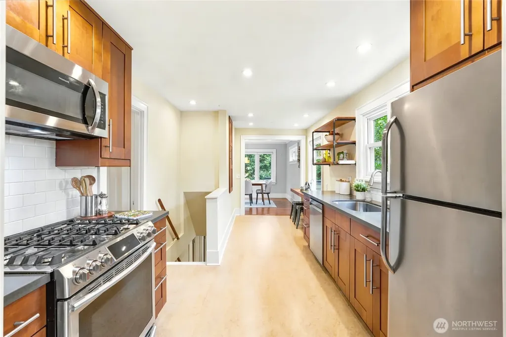 4755 39th Avenue S Seattle WA 98118