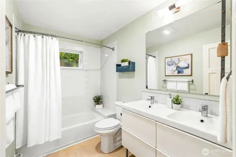 4755 39th Avenue S Seattle WA 98118