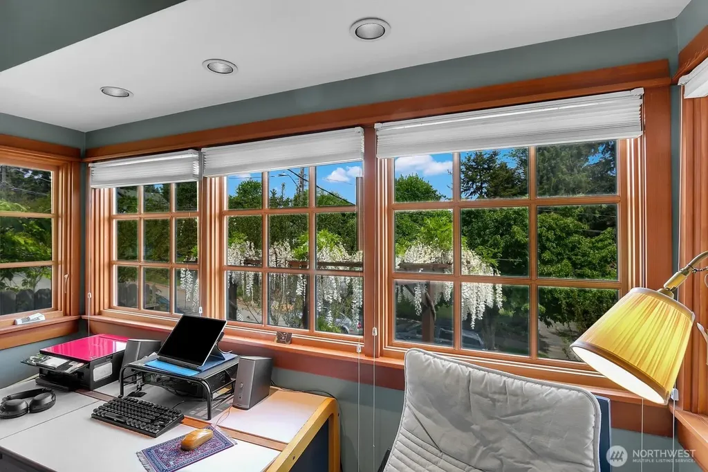 4229 46th Avenue S Seattle WA 98118