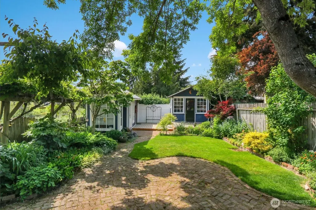 4229 46th Avenue S Seattle WA 98118