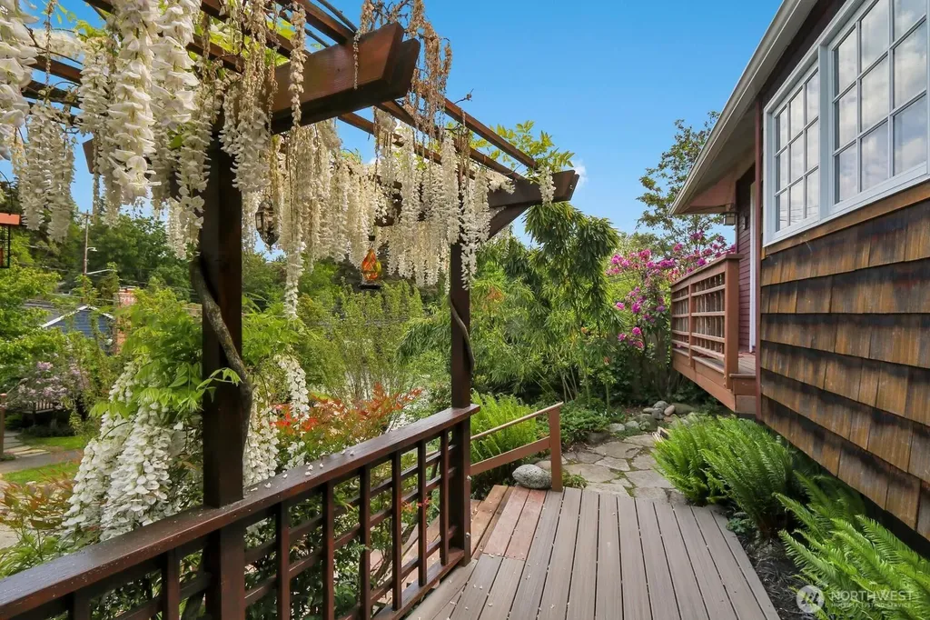 4229 46th Avenue S Seattle WA 98118