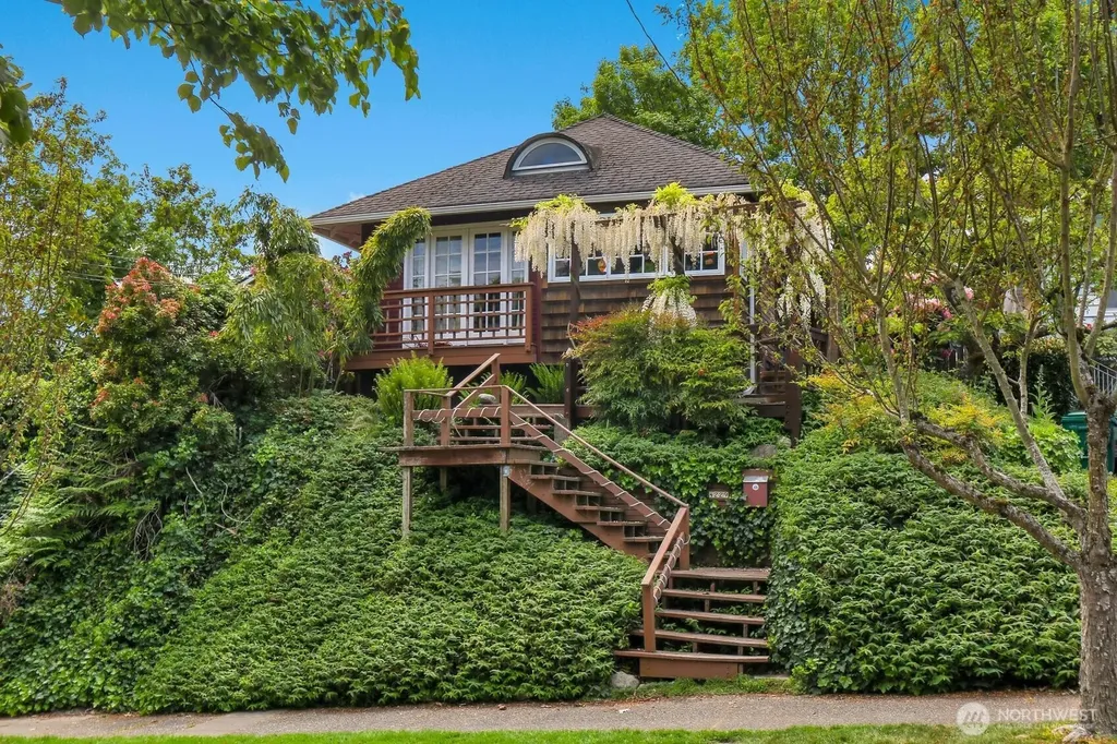 4229 46th Avenue S Seattle WA 98118