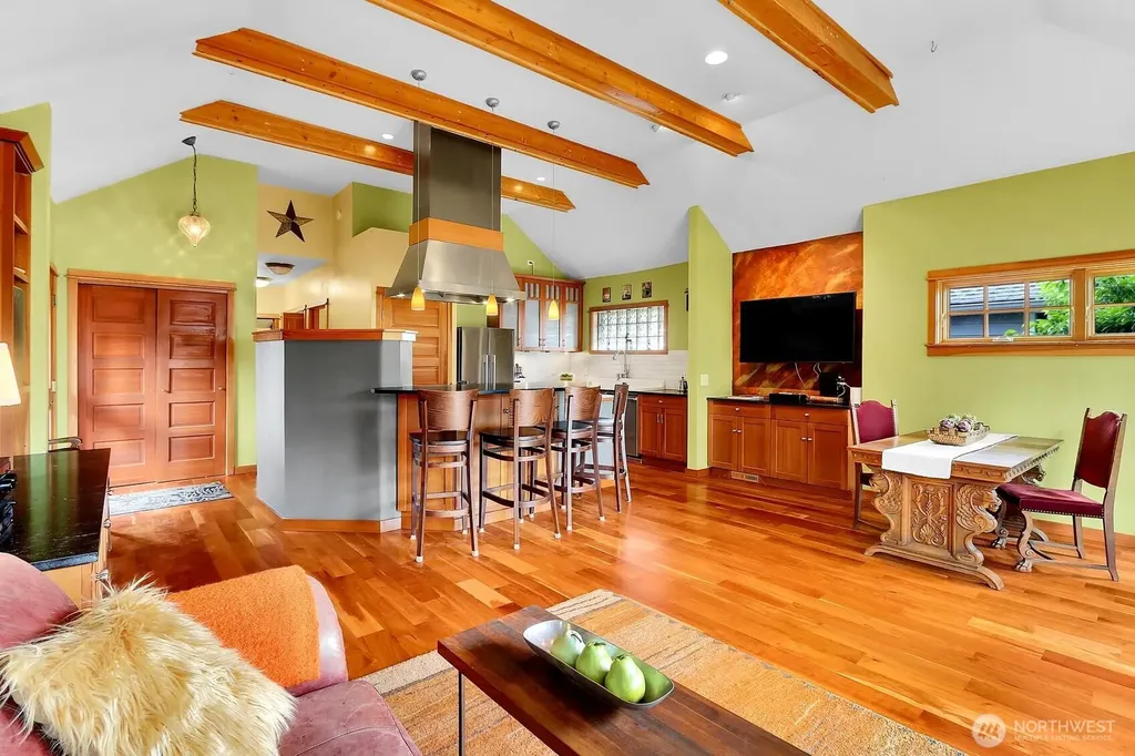 4229 46th Avenue S Seattle WA 98118