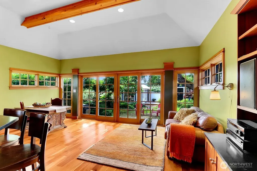 4229 46th Avenue S Seattle WA 98118