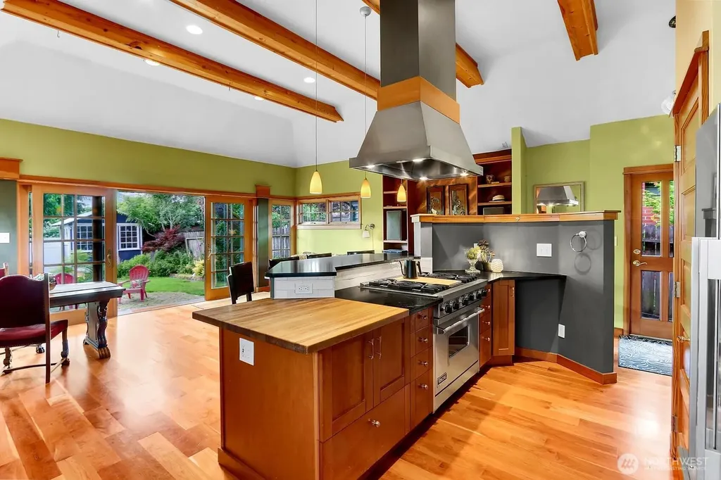 4229 46th Avenue S Seattle WA 98118