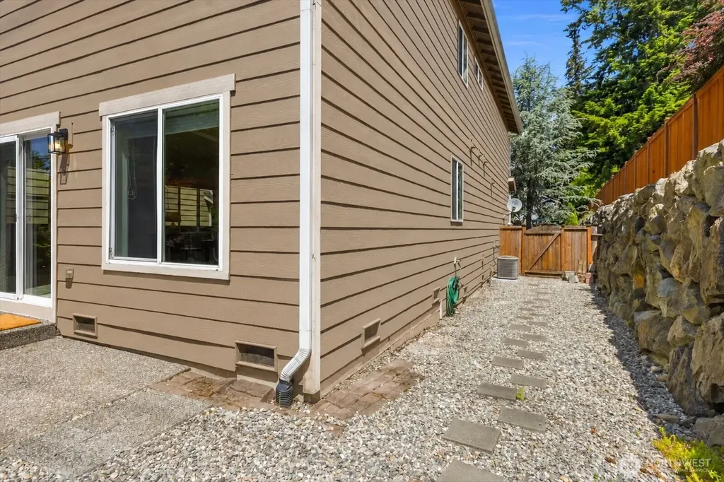 10626 19th Place SE Lake Stevens WA 98258