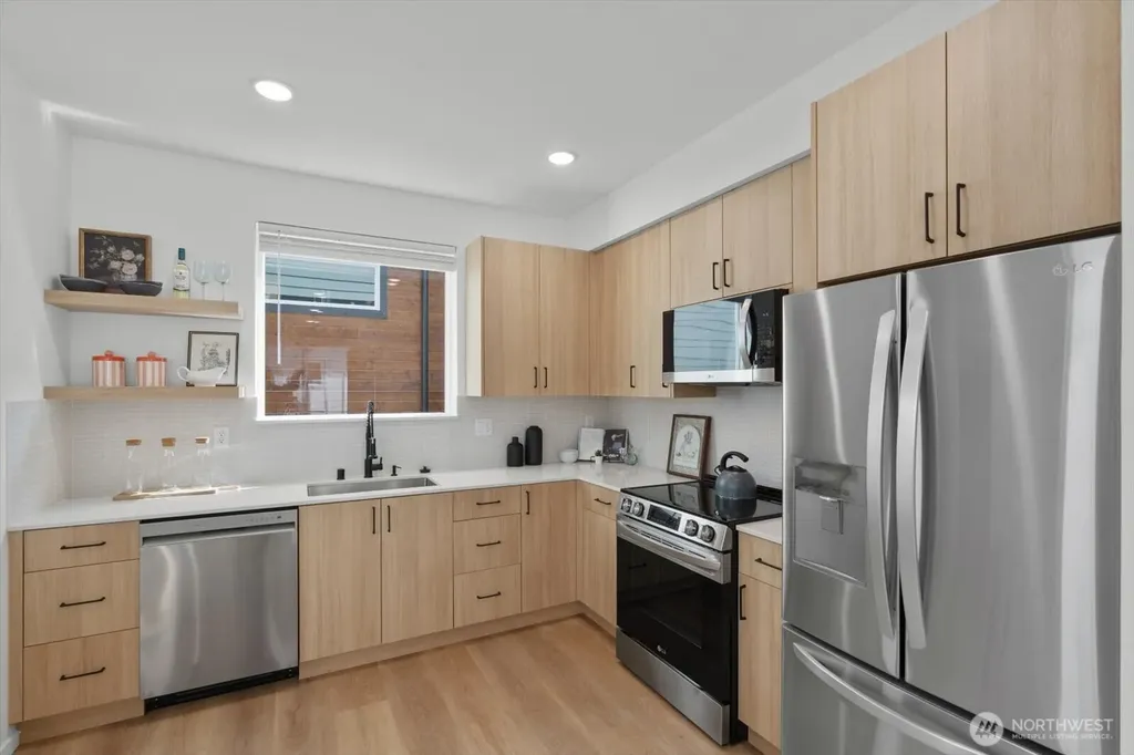 10338 Wallingford Avenue N Seattle WA 98133