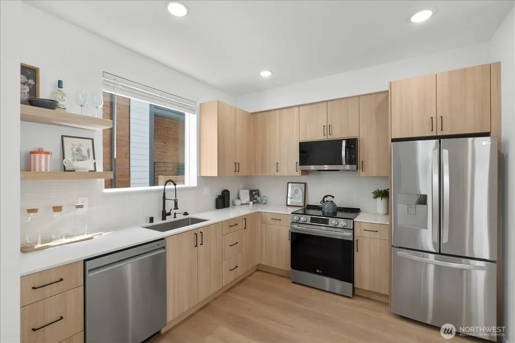 10338 Wallingford Avenue N Seattle WA 98133