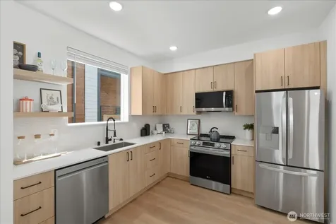 10338 Wallingford Avenue N Seattle WA 98133