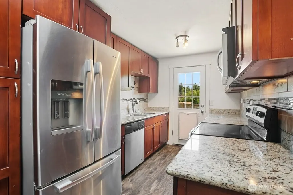 1951 E 65th Street Tacoma WA 98404
