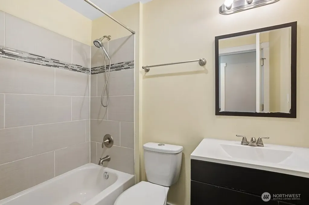 1951 E 65th Street Tacoma WA 98404