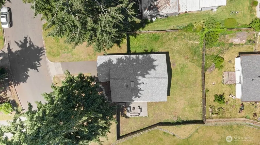1951 E 65th Street Tacoma WA 98404