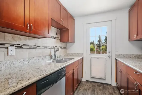 1951 E 65th Street Tacoma WA 98404