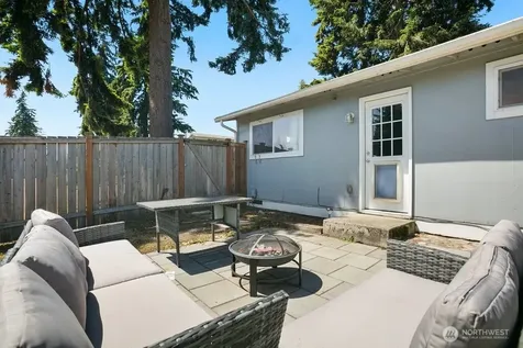 1951 E 65th Street Tacoma WA 98404