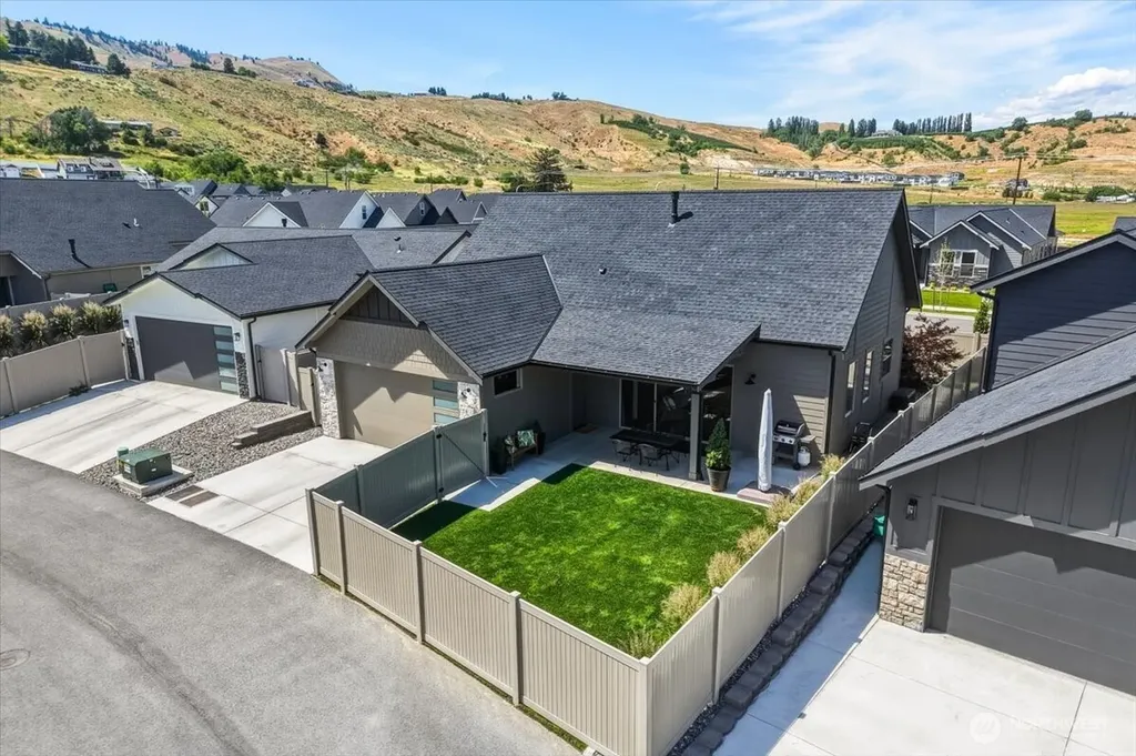 913 Racine Springs Drive Wenatchee WA 98801